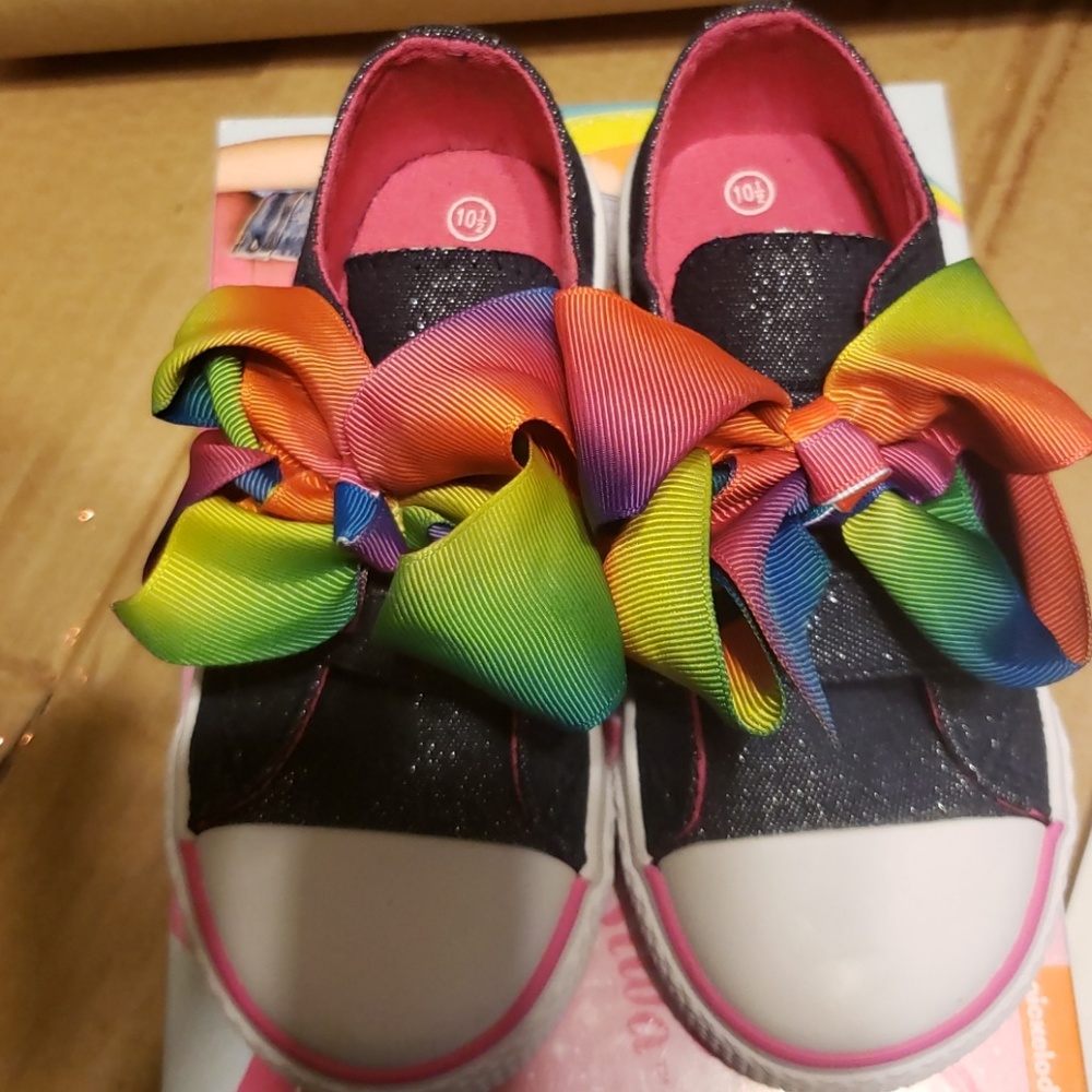 NIB Jojo Siwa Kids Fashion Sneakers